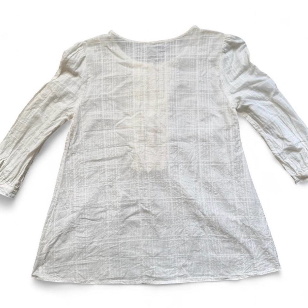 White Blouse with Ruffle Detail - Picture 2 of 4